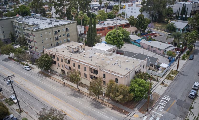 Silver Lake Apartments - Highland Realty Capital Deal