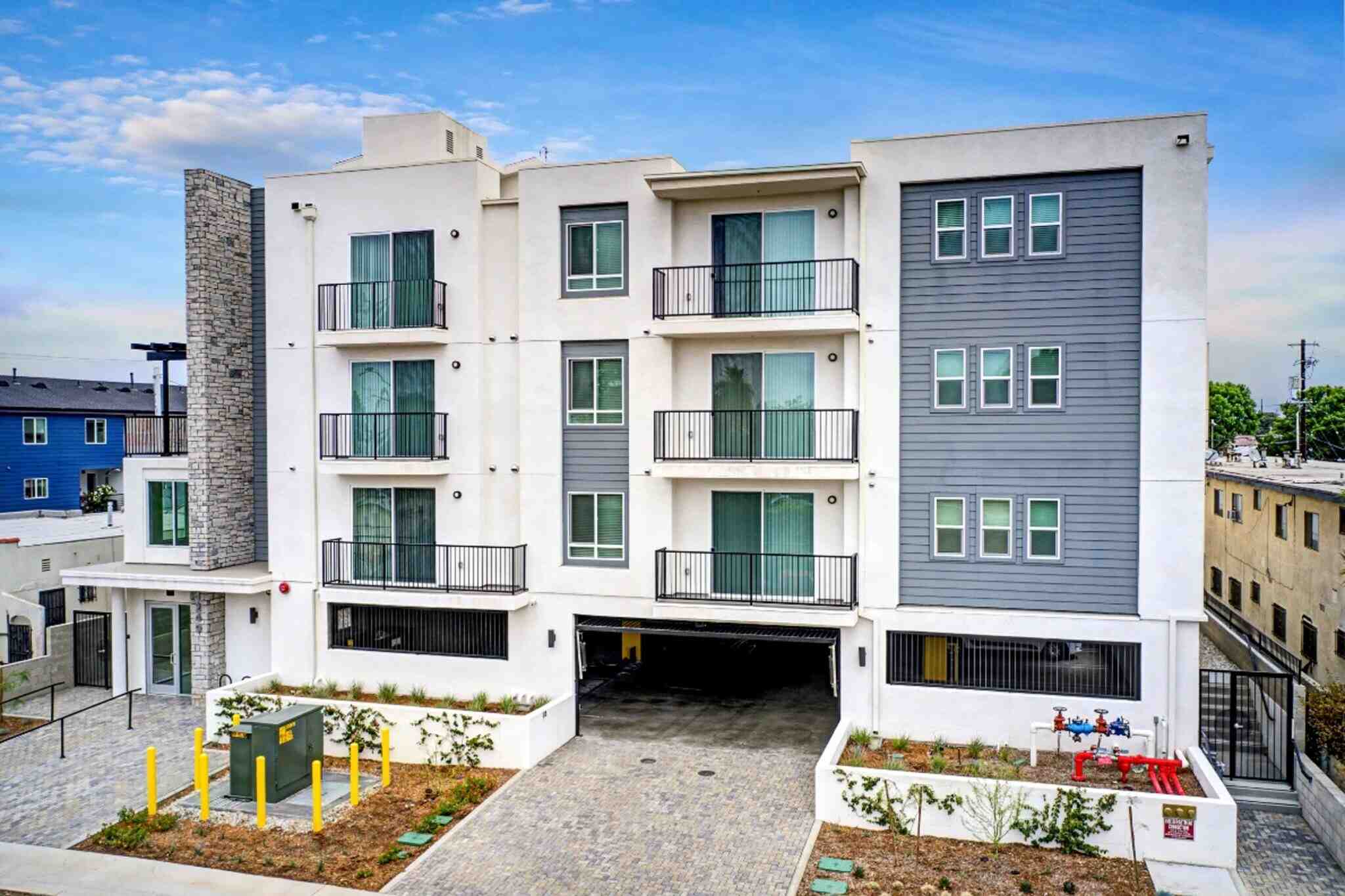 USC Apartments - Highland Realty Capital Deal